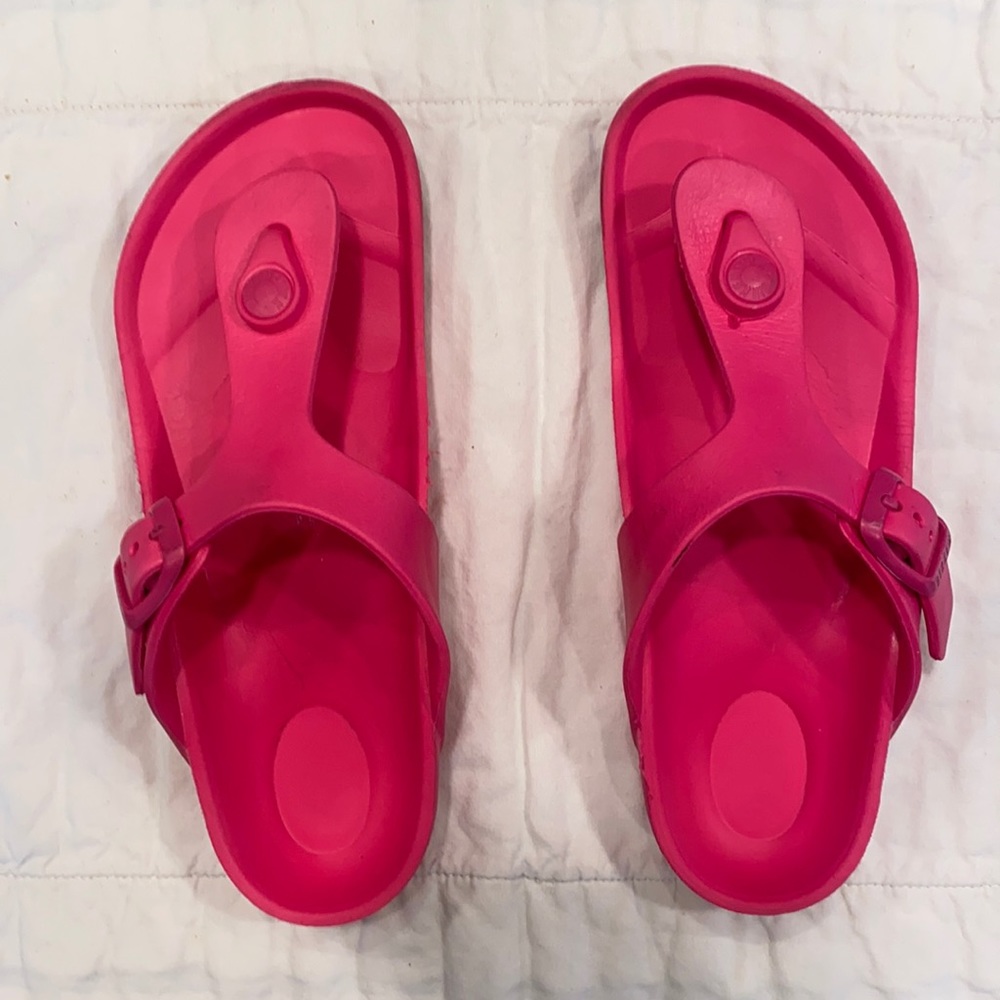 GIRLS' BIRKENSTOCK GIZEH FOOTBED SANDALS